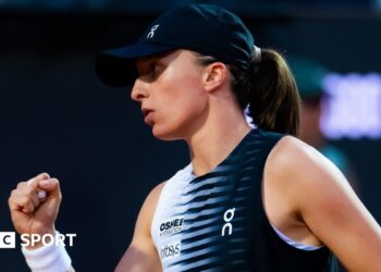 Italian Open: Iga Swiatek sets up Naomi Osaka meeting