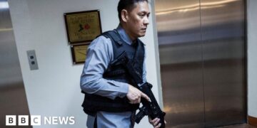 Lockdown in Philippine Senate after gunshots fired