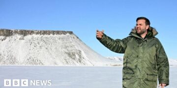 US in closely guarded talks to open new bases in Greenland