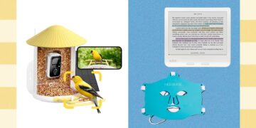 Best Gifts for Mom (2026): E-Readers, Digital Wall Calendar, Smart Bird Feeders