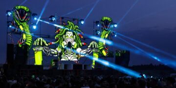 Illegal ‘free party’ at French military site draws up to 40,000 ravers | Music