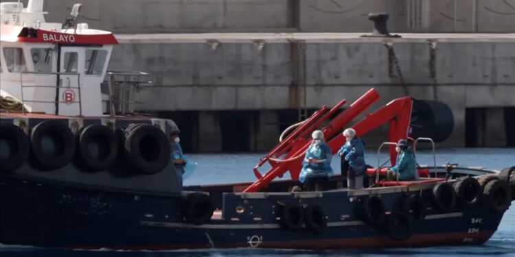 Passengers from Hantavirus-hit cruise begin disembarking ship | Health
